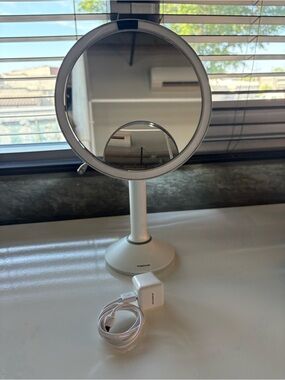 simplehuman Trio White Lighted Makeup Mirror